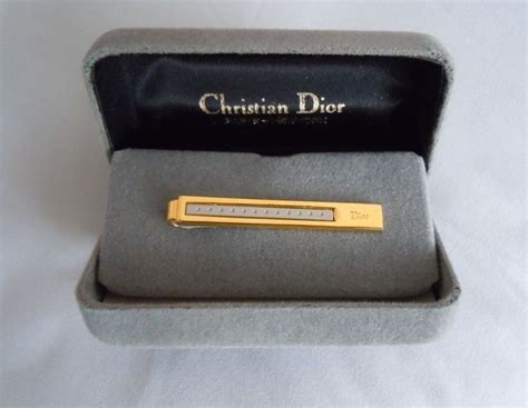 pince cravate dior